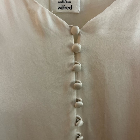 ✨ Aritzia Wilfred Silk Camisole with Buttons✨ - Picture 2 of 3